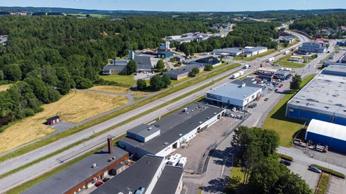 Såld fastighet i Alingsås med exponeringsläge ut med E20